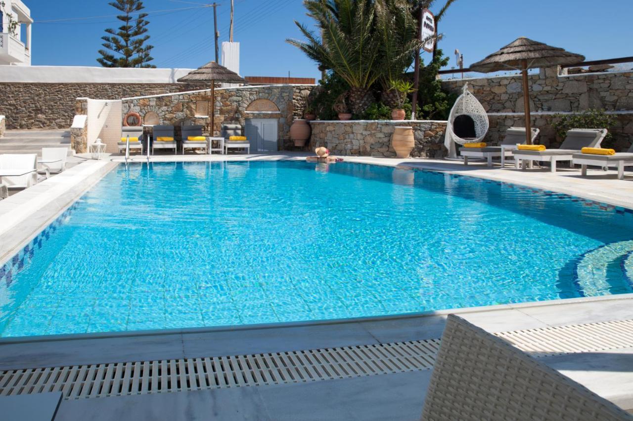 Domna Hotel 2*