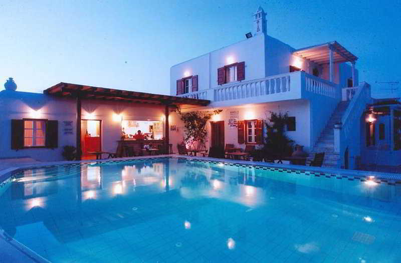 Domna Hotel 2*
